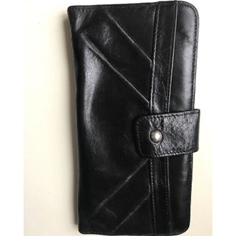 Hobo wallet guc due to normal wear